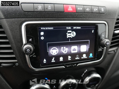 Iveco Daily 35S21 3.0L Automaat L2H2 LED ACC Navi 3,5t Trekhaak Airco Camera Velgen Euro6 L2 Airco Trekhaak 18