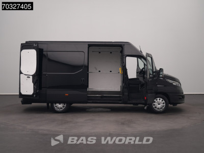 Iveco Daily 35S21 3.0L Automaat L2H2 LED ACC Navi 3,5t Trekhaak Airco Camera Velgen Euro6 L2 Airco Trekhaak 7