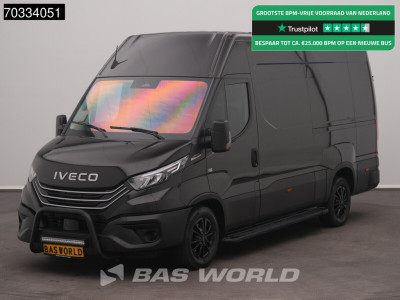 Iveco Daily 35S21 3.0L Special Edition Automaat L2H2 3,5t Trekhaak 210PK LED Navi Airco Cruise Camera CarPlay Parkeersensoren Stoelverwarming LM Velgen Euro6 L2 Airco Trekhaak
