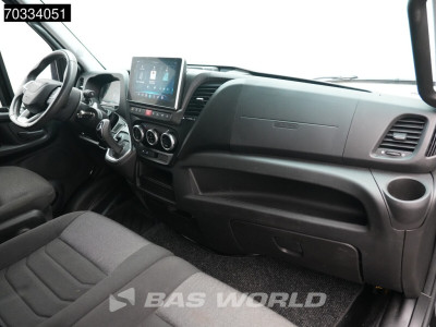 Iveco Daily 35S21 3.0L Special Edition Automaat L2H2 3,5t Trekhaak 210PK LED Navi Airco Cruise Camera CarPlay Parkeersensoren Stoelverwarming LM Velgen Euro6 L2 Airco Trekhaak foto 16