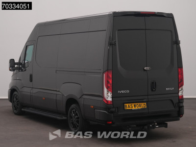 Iveco Daily 35S21 3.0L Special Edition Automaat L2H2 3,5t Trekhaak 210PK LED Navi Airco Cruise Camera CarPlay Parkeersensoren Stoelverwarming LM Velgen Euro6 L2 Airco Trekhaak foto 6