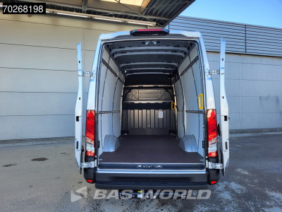 Iveco Daily 35S21 Automaat 2025 model L2H2 Trekhaak Tacho ACC LED CarPlay Velgen Camera 12m3 Airco Trekhaak foto 6
