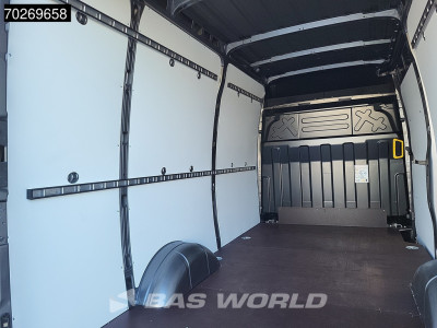 Iveco Daily 35S21 Automaat 210PK L2H2 3,5t Trekhaak ACC LED CarPlay LM-Velgen Camera Parkeersensoren Tacho Euro6 L2 12m3 Airco Trekhaak foto 10