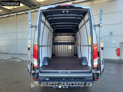 Iveco Daily 35S21 Automaat 210PK L2H2 3,5t Trekhaak ACC LED CarPlay LM-Velgen Camera Parkeersensoren Tacho Euro6 L2 12m3 Airco Trekhaak foto 8
