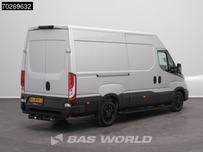 Iveco Daily 35S21 BPM VRIJ! 210PK 3.0L Automaat 2025 Black Edition model L2H2 ACC LED Tacho CarPlay Velgen Camera 12m3 Airco Trekhaak foto 10