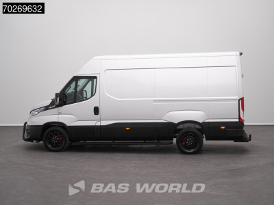 Iveco Daily 35S21 BPM VRIJ! 210PK 3.0L Automaat 2025 Black Edition model L2H2 ACC LED Tacho CarPlay Velgen Camera 12m3 Airco Trekhaak foto 14