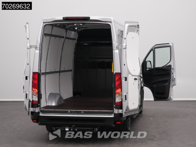 Iveco Daily 35S21 BPM VRIJ! 210PK 3.0L Automaat 2025 Black Edition model L2H2 ACC LED Tacho CarPlay Velgen Camera 12m3 Airco Trekhaak foto 6