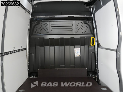 Iveco Daily 35S21 BPM VRIJ! 210PK 3.0L Automaat 2025 Black Edition model L2H2 ACC LED Tacho CarPlay Velgen Camera 12m3 Airco Trekhaak foto 8
