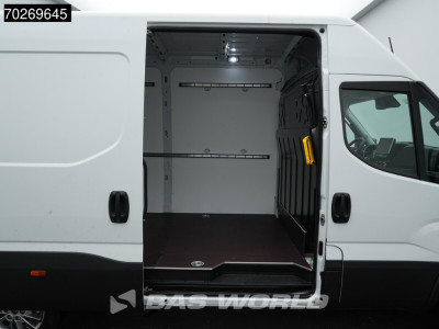Iveco Daily 35S21 BPM VRIJ! 210PK 3.0L Automaat L2H2 Trekhaak Tacho ACC LED CarPlay Velgen Camera 12m3 Airco Trekhaak foto 10