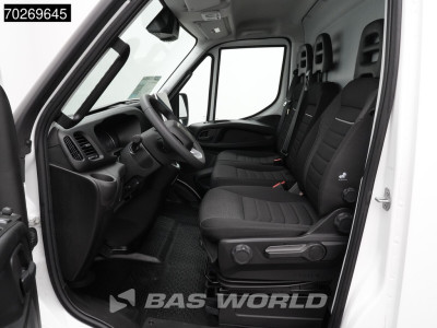 Iveco Daily 35S21 BPM VRIJ! 210PK 3.0L Automaat L2H2 Trekhaak Tacho ACC LED CarPlay Velgen Camera 12m3 Airco Trekhaak foto 3