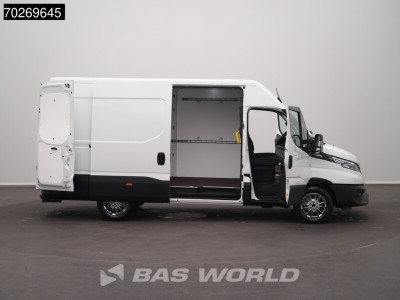 Iveco Daily 35S21 BPM VRIJ! 210PK 3.0L Automaat L2H2 Trekhaak Tacho ACC LED CarPlay Velgen Camera 12m3 Airco Trekhaak foto 8