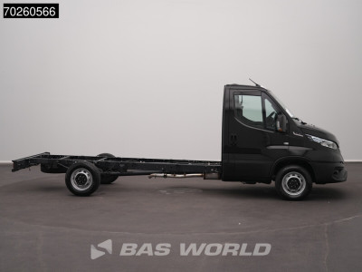 Iveco Daily 35S21 BPM VRIJ! 3.0L Automaat BPM VRIJ Chassis Cabine 410WB 2025 model LED CarPlay ACC Airco Fahrgestell Airco foto 8