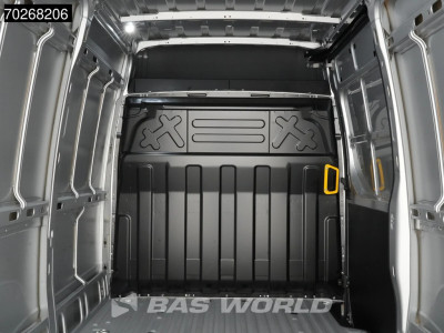 Iveco Daily 35S21 BPM VRIJ! 3.0L Automaat L2H2 Black Edition LED ACC Airco Camera 3,5t Trekgewicht Parkeersensoren L3 12m3 Airco foto 11
