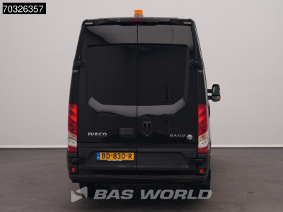 Iveco Daily 50C18 3.0L Dubbellucht L2H2 Airco Cruise Parkeersensoren 3,5t Trekgewicht Euro6 L2 Airco Cruise control 12
