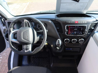 Iveco Daily 70 70 C 18 Luchtering 3.0 L motor Tijhof opbouw foto 13