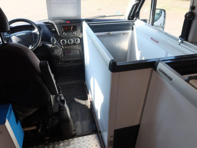 Iveco Daily 70 C 180 Verkoop/ foodtruck Super markt 3.0 L Turbo diesel + luchtvering foto 12