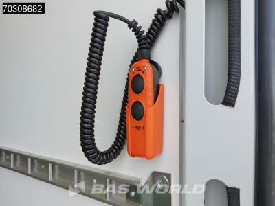 Iveco Daily 70C18 3.0L Automaat 1000KG Laadklep Bakwagen 180PK ACC Airco Camera CarPlay DHollandia Euro6 Meubelbak Koffer 7tons Airco foto 10