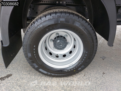 Iveco Daily 70C18 3.0L Automaat 1000KG Laadklep Bakwagen 180PK ACC Airco Camera CarPlay DHollandia Euro6 Meubelbak Koffer 7tons Airco foto 13