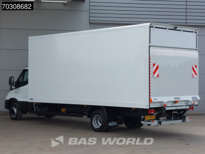 Iveco Daily 70C18 3.0L Automaat 1000KG Laadklep Bakwagen 180PK ACC Airco Camera CarPlay DHollandia Euro6 Meubelbak Koffer 7tons Airco foto 2
