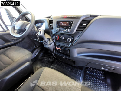 Iveco Daily 70C18 3.0L Automaat 1000KG Laadklep Luchtvering 180PK Dubbellucht Bakwagen Airco Cruise DHollandia Euro6 Meubelbak Koffer 7tons Airco Cruise control foto 3
