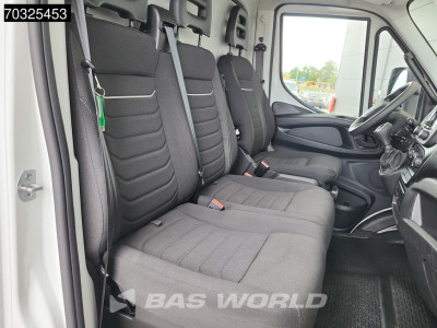 Iveco Daily 72C18 3.0L Automaat 1000KG Laadklep Luchtvering 180PK Dubbellucht Airco Cruise DHollandia Euro6 Meubelbak Koffer Bakwagen Airco Cruise control 17