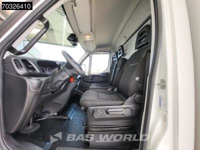 Iveco Daily 72C18 3.0L Automaat Bakwagen 1000KG Laadklep Luchtvering 180PK Dubbellucht Airco Cruise DHollandia Euro6 Meubelbak Koffer Airco Cruise control 18