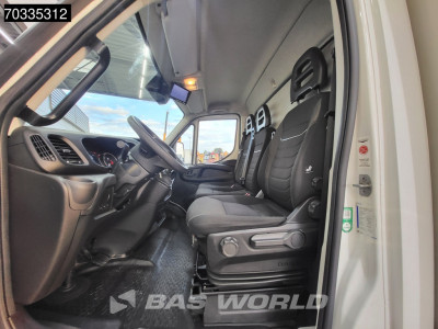 Iveco Daily 72C21 3.0L Automaat 1000KG Laadklep Luchtvering 210PK Dubbellucht Airco Cruise Camera DHollandia Euro6 Meubelbak Koffer Bakwagen LBW Mobelkoffer Airco Cruise control foto 15