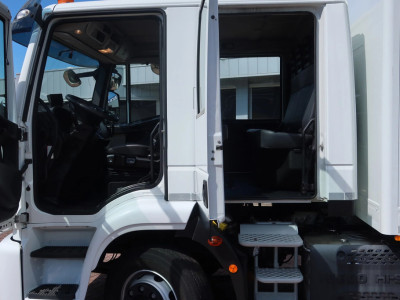 Iveco EuroCargo 120 E 250. 7 Persoons, manschappenwagen, servicewagen foto 5