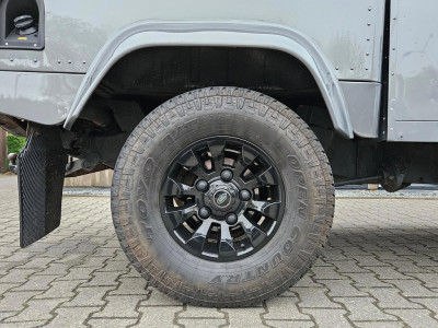 Landrover Defender 130 2.2 D Crew Cab BTW nieuwe motor! foto 9