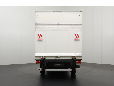 MAN TGE 140PK Bakwagen+Laadklep. | Dakspoiler | Multimedia | Camera | Airco | 3-Zits foto 11