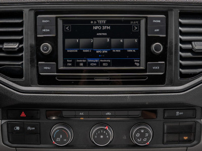 MAN TGE 2.0 TDI | L3H3 | 140 PK | 3-Zits | Trekhaak 3.0T | 1e Eigenaar | Camera | Carplay | Cruise | Airco | Trekhaak 18