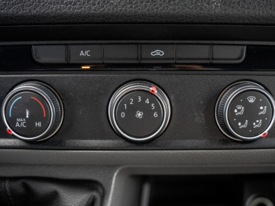 MAN TGE 2.0 TDI | L3H3 | 140 PK | 3-Zits | Trekhaak 3.0T | 1e Eigenaar | Camera | Carplay | Cruise | Airco | Trekhaak 21