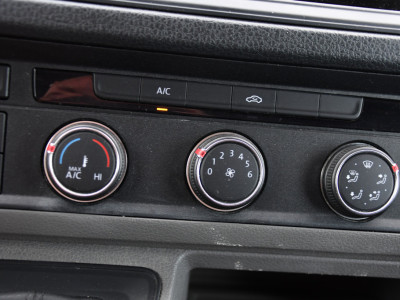 MAN TGE 3.140 35 2.0 L3H2 PB Edition Camera, Cruise, Carplay, LED, 140pk, Automaat, Multimedia, 3000kg Trekhaak, voorruit verwarming, Uniek! foto 20