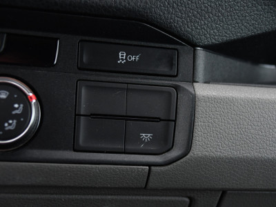 MAN TGE 3.140 35 2.0 L3H2 PB Edition Camera, Cruise, Carplay, LED, 140pk, Automaat, Multimedia, 3000kg Trekhaak, voorruit verwarming, Uniek! foto 21