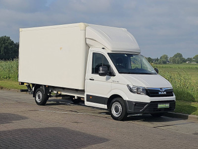 MAN TGE 3.140 Bakwagen laadklep Spoiler Carplay 3 zitsplaatsen BPM-vrij Euro6 140Pk! foto 5