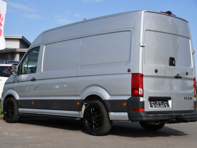 MAN TGE 3.180 35 2.0 L3H3 4x4 PB Edition Camera, Cruise, Carplay, LED, 177pk, Stoelverwarming, Leder, Geveerde stoel, Trekhaak, Automaat, Uniek! foto 3