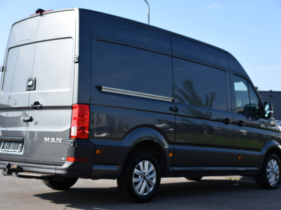 MAN TGE 3.180 35 2.0 L3H3 4x4 PB Edition Cruise, Camera, Carplay, 177pk, Clima, Automaat, Trekhaak, Sensoren, Geveerde stoel, Uniek! foto 6