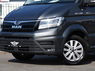 MAN TGE 3.180 35 2.0 L3H3 4x4 PB Edition Cruise, Camera, Carplay, 177pk, Clima, Automaat, Trekhaak, Sensoren, Geveerde stoel, Uniek! foto 7