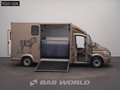 MAN TGE 3.180 Automaat Paardenwagen Hengstenuitvoering Trekhaak LED Airco Cruise Camera Euro6 Horsetruck
Pferdetransport Airco Trekhaak Cruise control 7