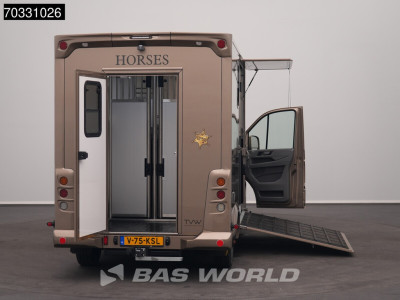 MAN TGE 3.180 Automaat Paardenwagen Hengstenuitvoering Trekhaak LED Airco Cruise Camera Euro6 Horsetruck
Pferdetransport Airco Trekhaak Cruise control 9