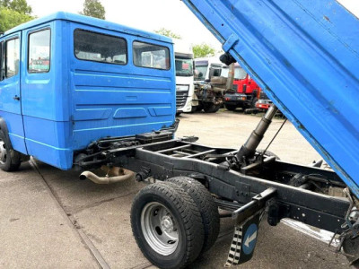 Mercedes-Benz 609 DK CREWCAB 4x2 3-WAY MEILLER KIPPER (MANUAL GEARBOX / FULL STEEL SUSPENSION / POWER STEERING / P.T.O.) foto 10