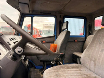 Mercedes-Benz 609 DK CREWCAB 4x2 3-WAY MEILLER KIPPER (MANUAL GEARBOX / FULL STEEL SUSPENSION / POWER STEERING / P.T.O.) foto 13