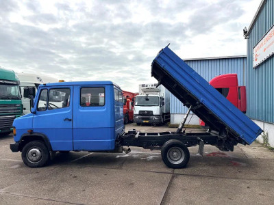 Mercedes-Benz 609 DK CREWCAB 4x2 3-WAY MEILLER KIPPER (MANUAL GEARBOX / FULL STEEL SUSPENSION / POWER STEERING / P.T.O.) foto 6