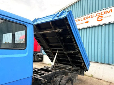 Mercedes-Benz 609 DK CREWCAB 4x2 3-WAY MEILLER KIPPER (MANUAL GEARBOX / FULL STEEL SUSPENSION / POWER STEERING / P.T.O.) foto 9