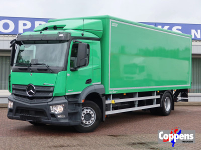 Mercedes-Benz Actros 1824 L Bakwagen + Laadklep 2000 kg