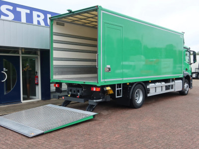 Mercedes-Benz Actros 1824 L Bakwagen + Laadklep 2000 kg foto 3