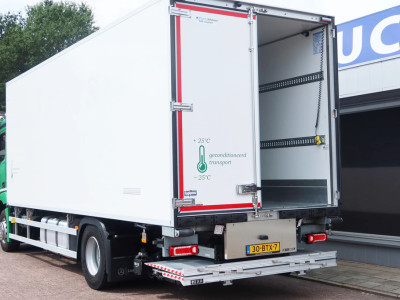 Mercedes-Benz Actros 2136 L Koel/Vries + klep PHARMA ThermokingUT 1200  gr.+25/-25 foto 4