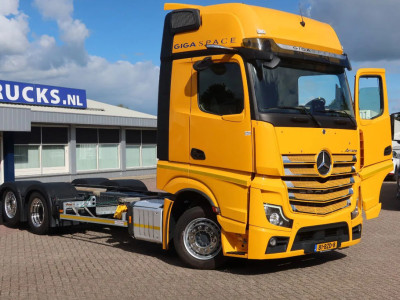 Mercedes-Benz Actros 2642 LL Chassis Cabine Giga space foto 20