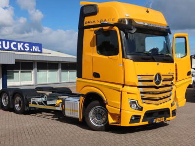 Mercedes-Benz Actros 2642 LL Chassis Cabine Giga space foto 20