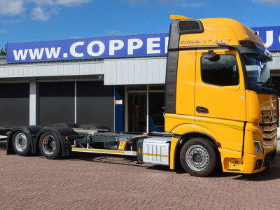 Mercedes-Benz Actros 2642 LL Chassis Cabine Giga space foto 21